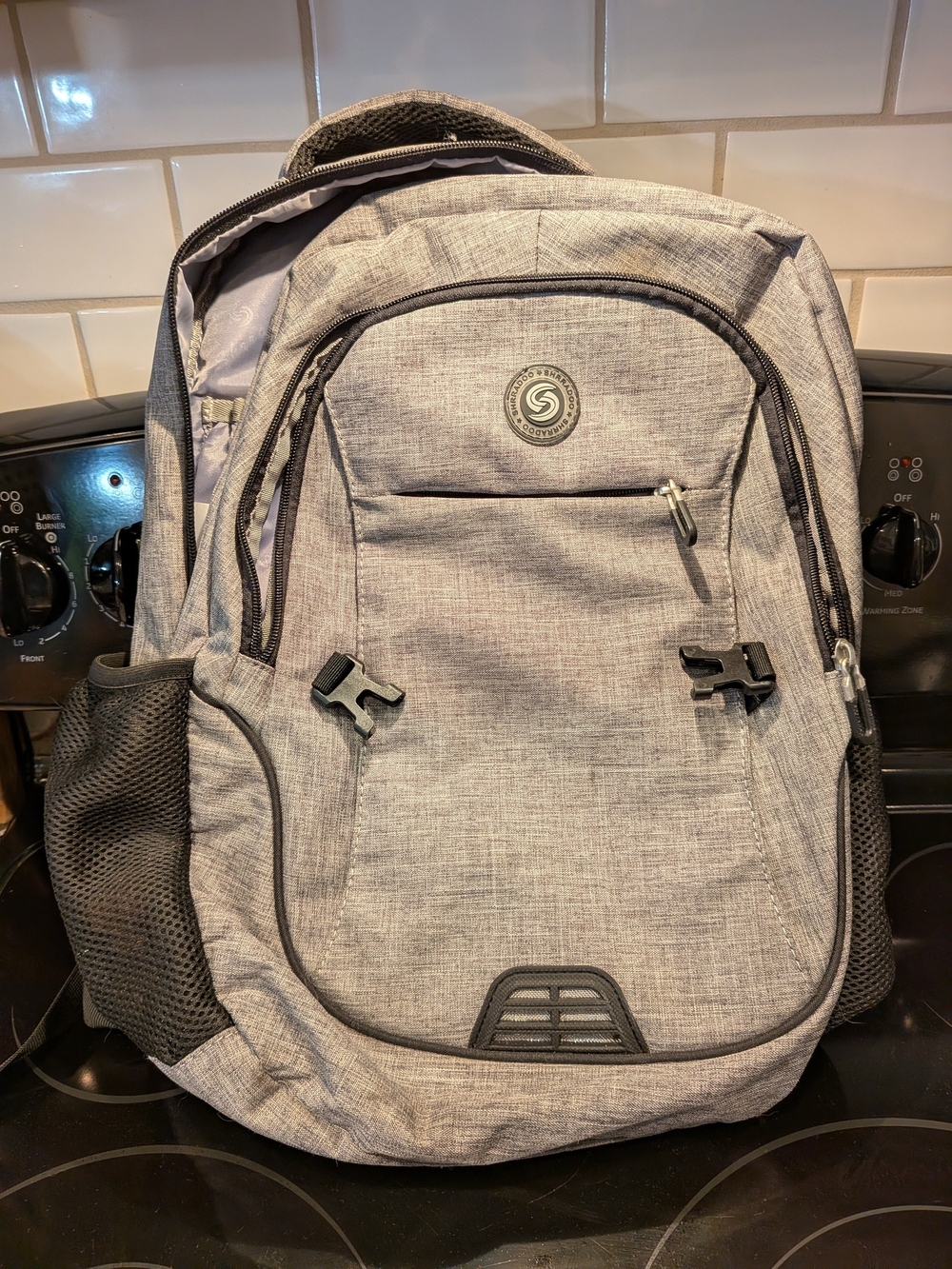 Shrradoo Men's Grey Everyday Backpack - Lightweight Travel & Work Bag